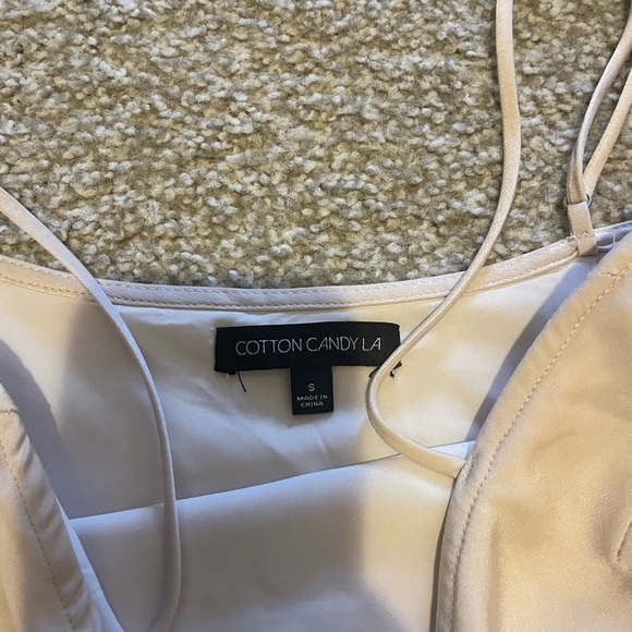 Silky nude mini dress - Picture 3 of 4